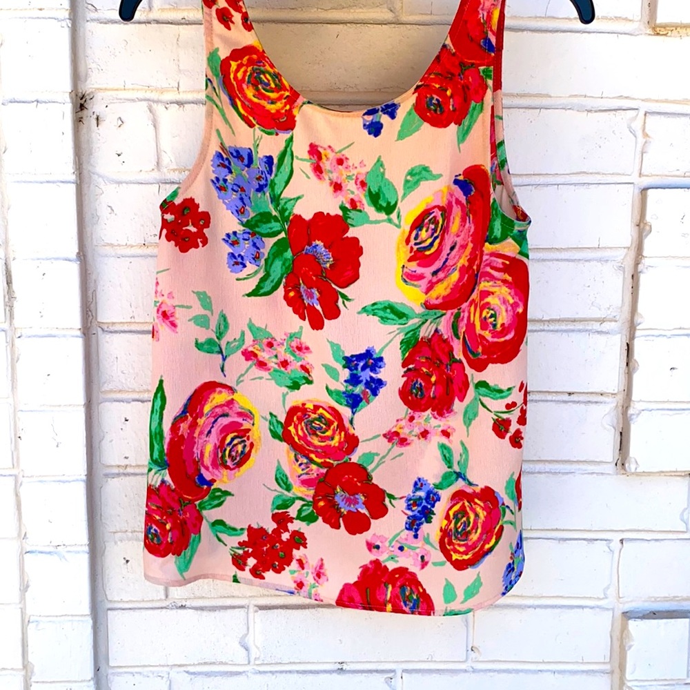 Floral sleeveless blouse